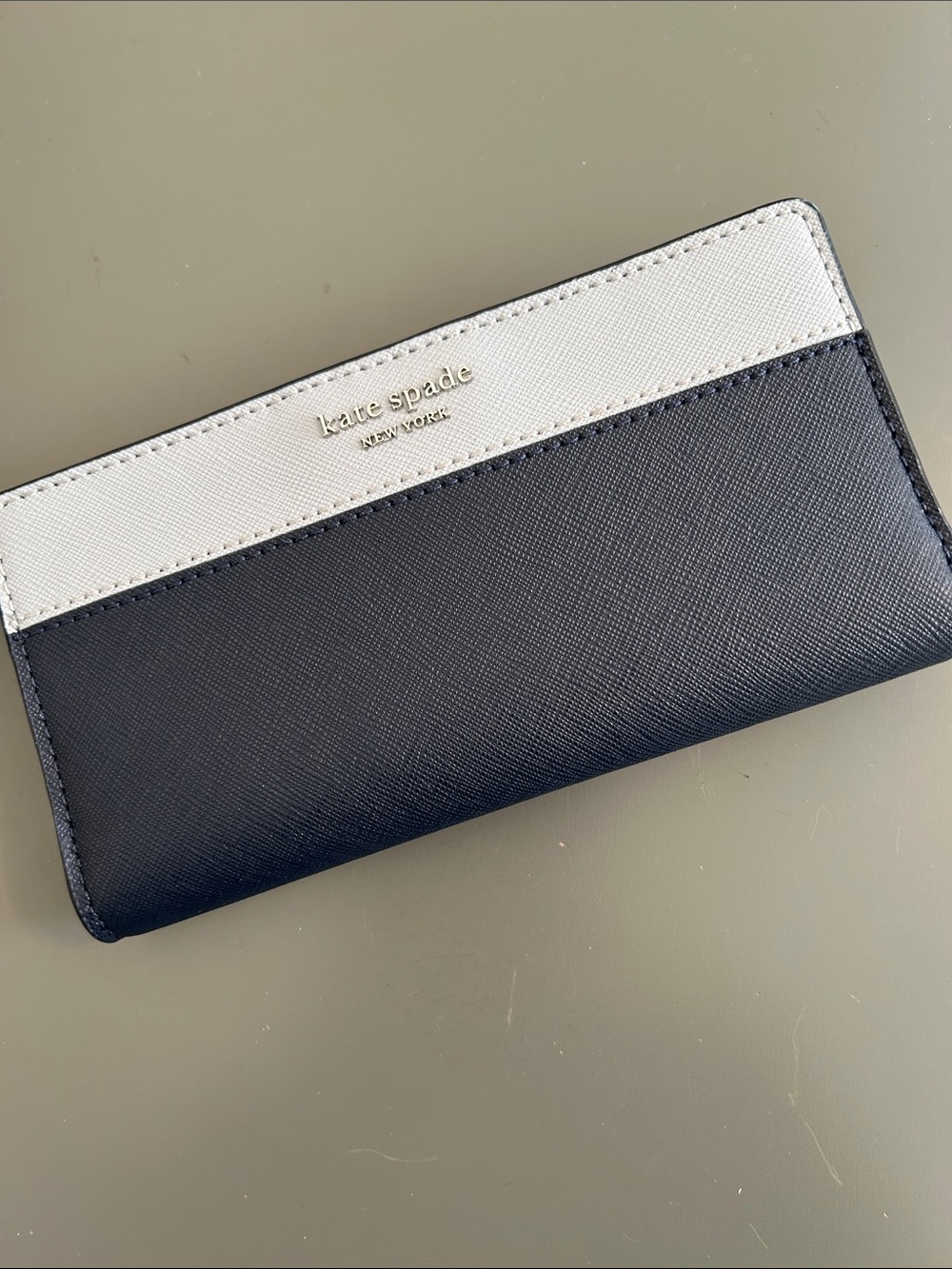 kate spade ♠️ leather wallet.  New condition.